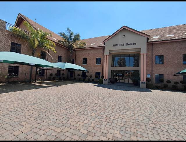 100M² OFFICE TO LET IN FOURWAYS
